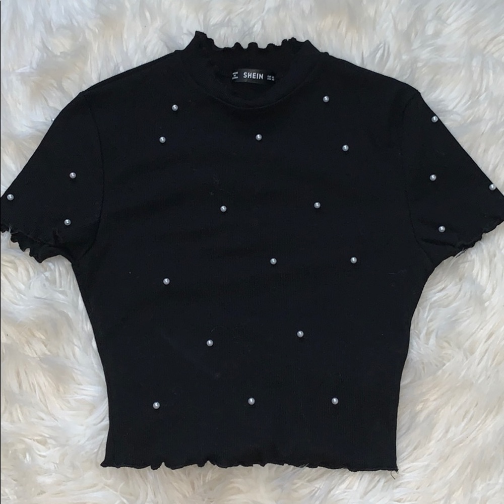 Black Lettuce Trim Pearl Top (cropped)